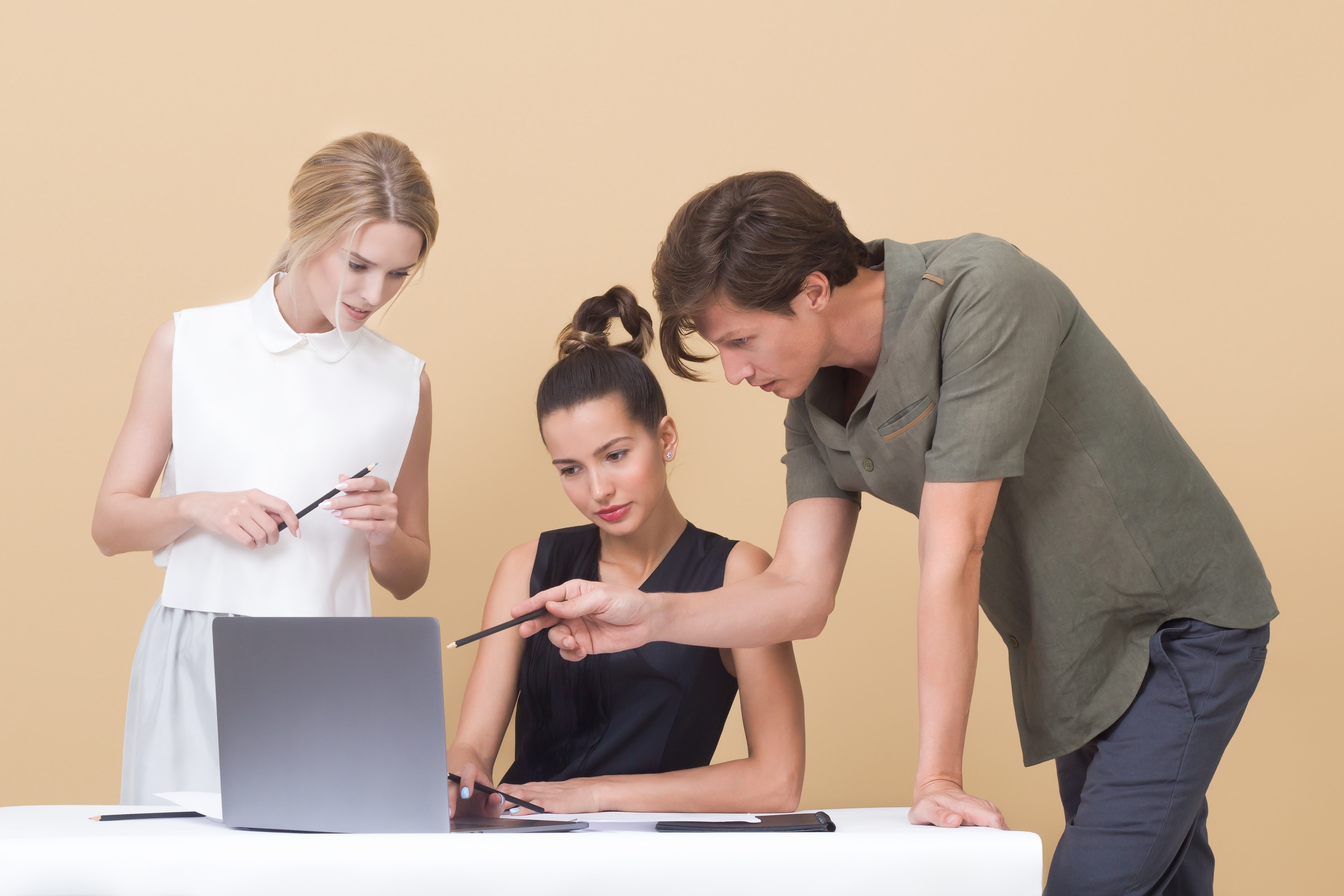 Empathie entre équipes de travail pour un management positif - Rhéplik